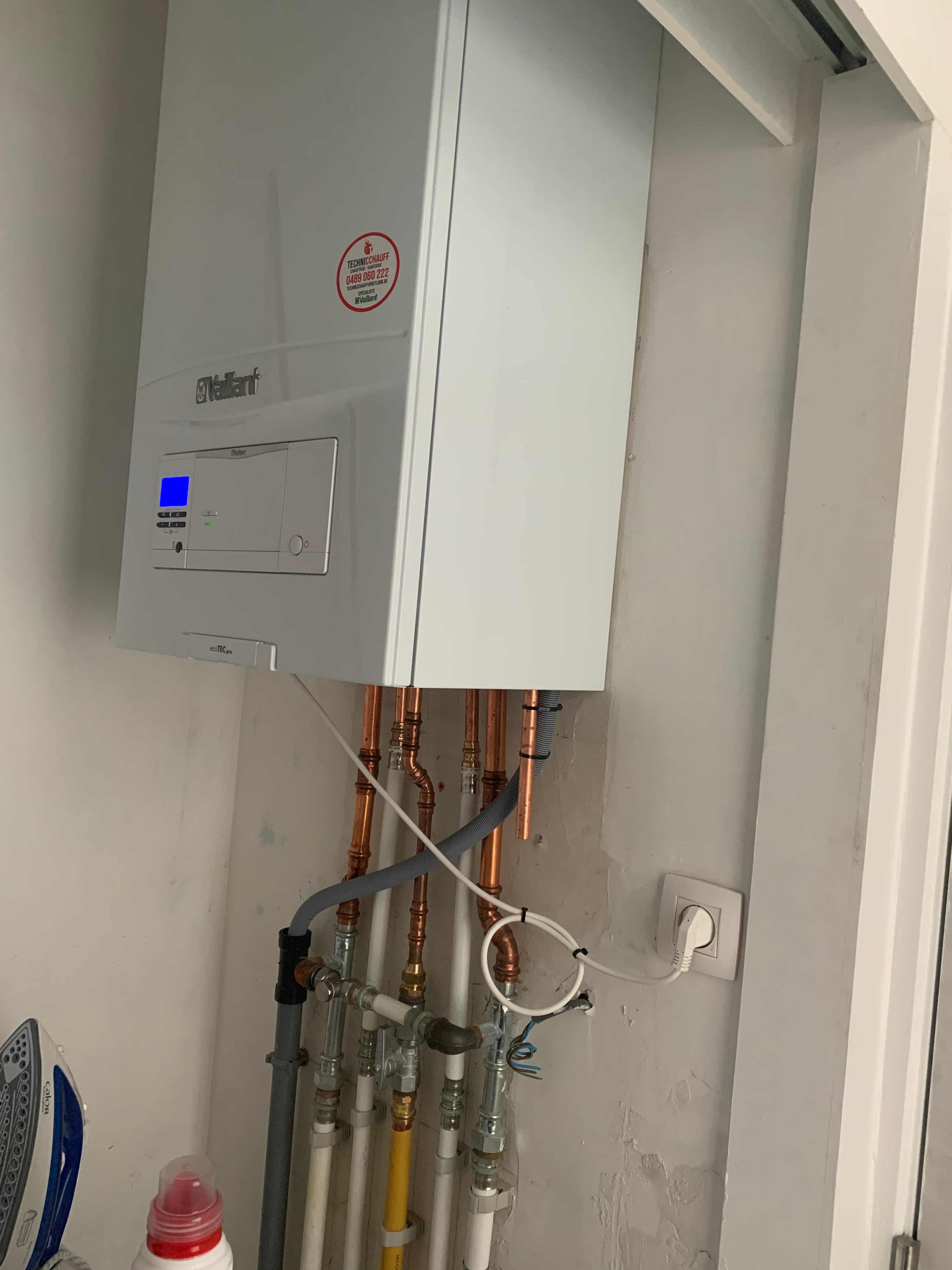 Chaudière Vaillant ecoTEC avec tuyaux cuivre